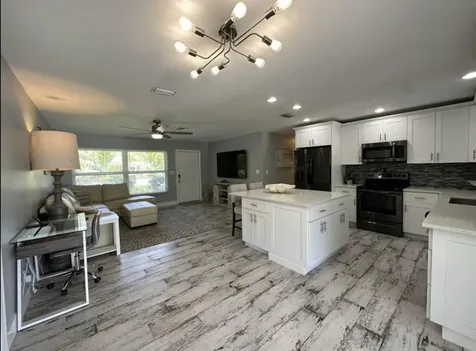 270 NW 36th Street Boca Raton FL 33431