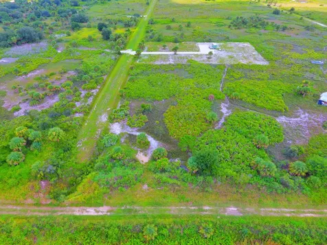 21594 NW 282nd Street Okeechobee FL 34972