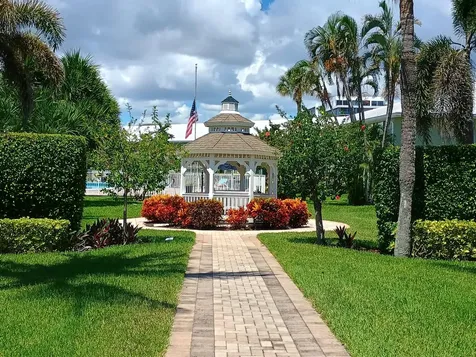 5520 N Ocean Boulevard Ocean Ridge FL 33435