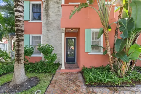 102 SE 7th Avenue Delray Beach FL 33483