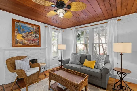 102 SE 7th Avenue Delray Beach FL 33483