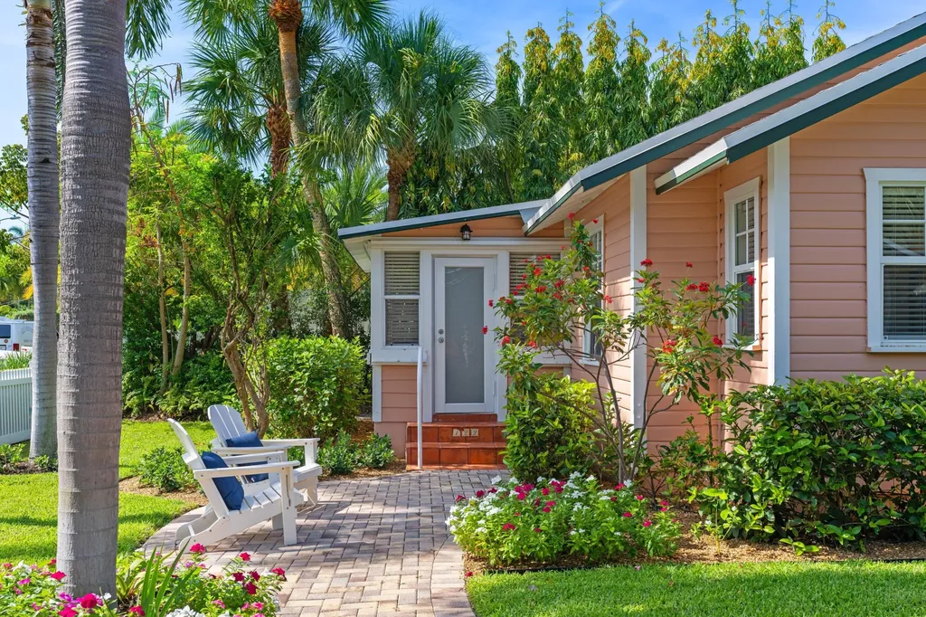122 SE 7th Avenue Delray Beach FL 33483