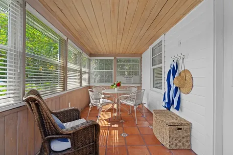 122 SE 7th Avenue Delray Beach FL 33483