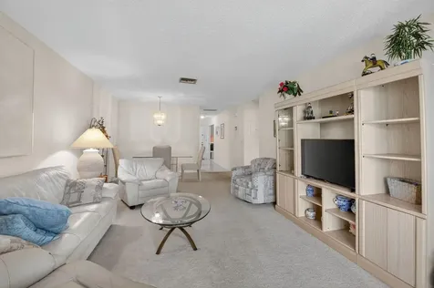 13761 Flora Place Delray Beach FL 33484