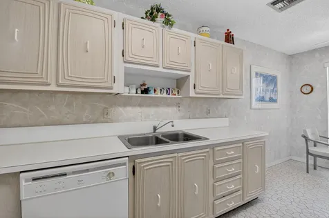 13761 Flora Place Delray Beach FL 33484