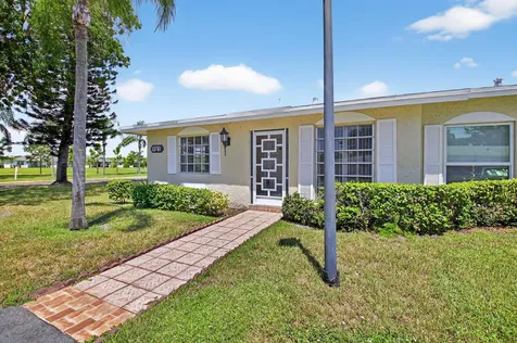 13761 Flora Place Delray Beach FL 33484