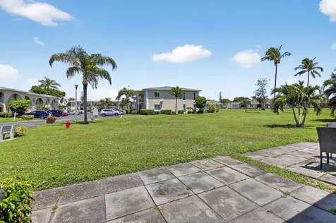 13761 Flora Place Delray Beach FL 33484
