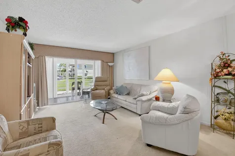 13761 Flora Place Delray Beach FL 33484