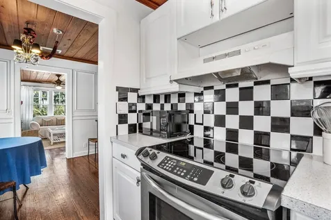 102 SE 7th Avenue Delray Beach FL 33483