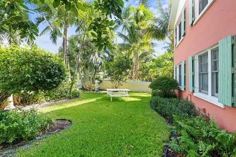 102 SE 7th Avenue Delray Beach FL 33483