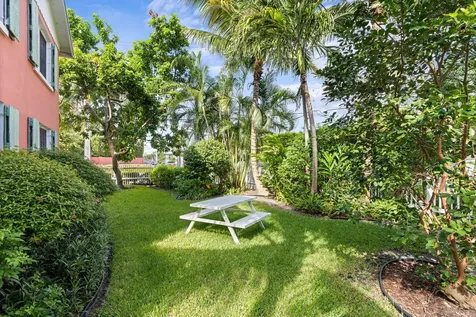 102 SE 7th Avenue Delray Beach FL 33483