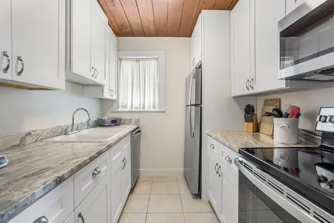 102 SE 7th Avenue Delray Beach FL 33483