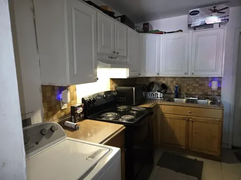 1633 W 28th Street Riviera Beach FL 33404