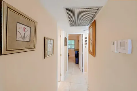 360 Grantham E Deerfield Beach FL 33442