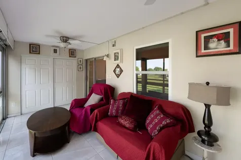 360 Grantham E Deerfield Beach FL 33442