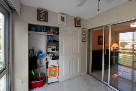360 Grantham E Deerfield Beach FL 33442