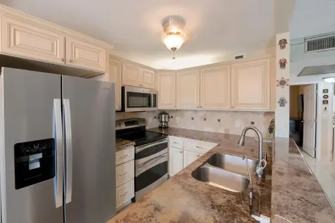 360 Grantham E Deerfield Beach FL 33442