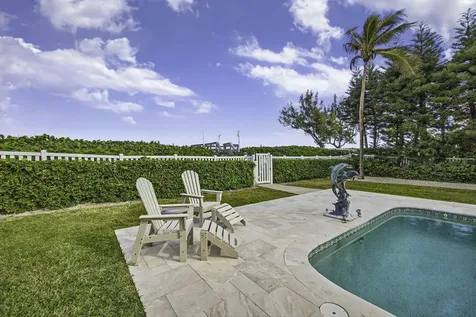 77 N Beach Road Jupiter Island FL 33455