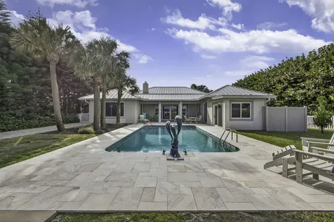 77 N Beach Road Jupiter Island FL 33455