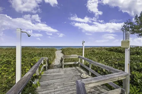 77 N Beach Road Jupiter Island FL 33455