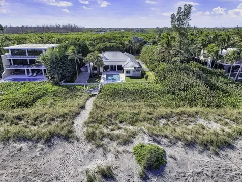 77 N Beach Road Jupiter Island FL 33455