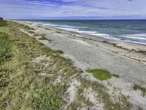 77 N Beach Road Jupiter Island FL 33455