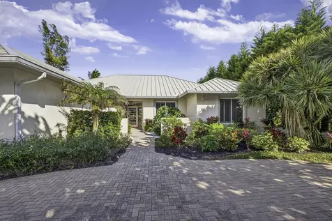 77 N Beach Road Jupiter Island FL 33455