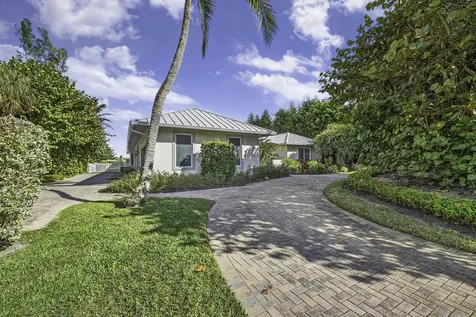 77 N Beach Road Jupiter Island FL 33455