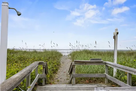 77 N Beach Road Jupiter Island FL 33455