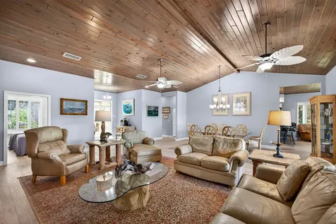77 N Beach Road Jupiter Island FL 33455