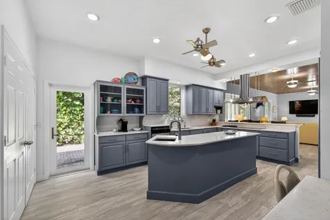 77 N Beach Road Jupiter Island FL 33455