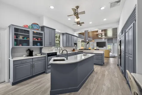 77 N Beach Road Jupiter Island FL 33455