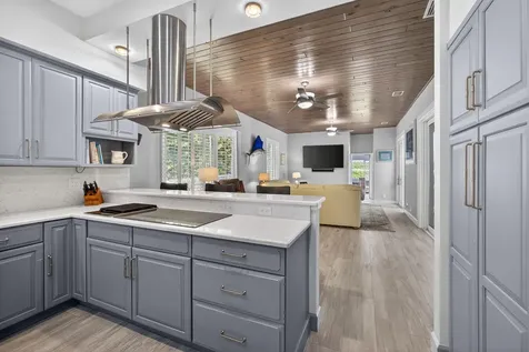77 N Beach Road Jupiter Island FL 33455