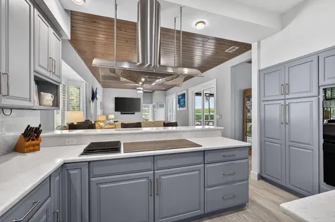77 N Beach Road Jupiter Island FL 33455