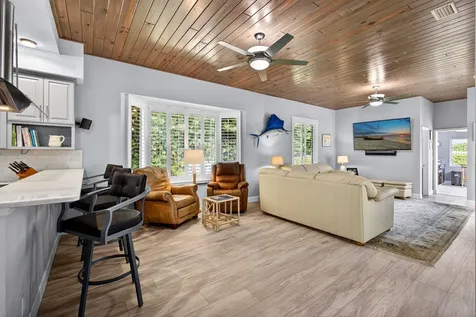 77 N Beach Road Jupiter Island FL 33455