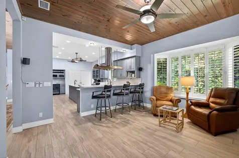 77 N Beach Road Jupiter Island FL 33455