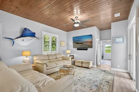 77 N Beach Road Jupiter Island FL 33455