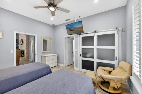 77 N Beach Road Jupiter Island FL 33455