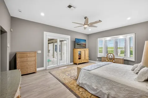 77 N Beach Road Jupiter Island FL 33455