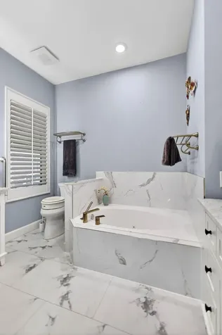 77 N Beach Road Jupiter Island FL 33455
