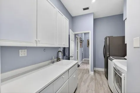77 N Beach Road Jupiter Island FL 33455