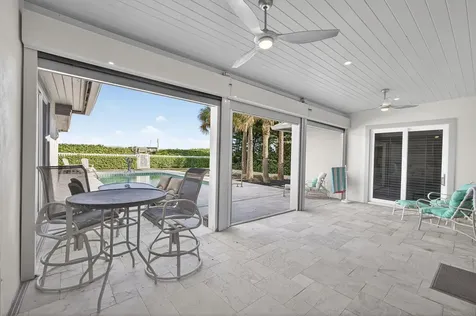 77 N Beach Road Jupiter Island FL 33455