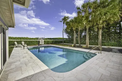 77 N Beach Road Jupiter Island FL 33455