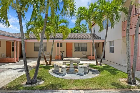 7800 S Dixie Highway West Palm Beach FL 33405