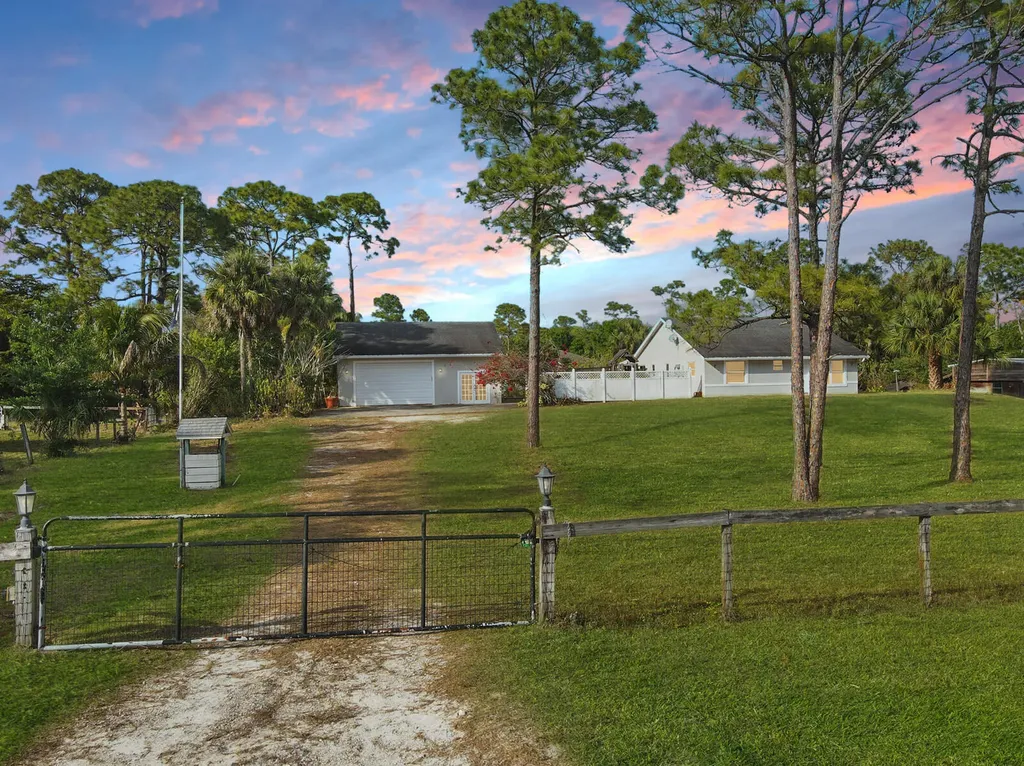 17851 68th Street Loxahatchee FL 33470