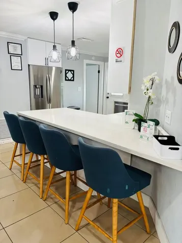 2010 Ne 1st Avenue Pompano Beach FL 33060