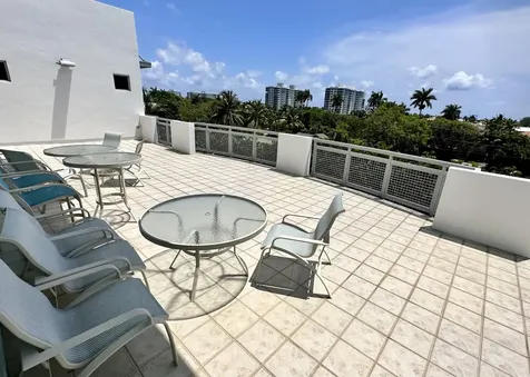 335 SE 6th Avenue Delray Beach FL 33483