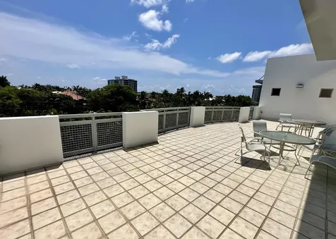 335 SE 6th Avenue Delray Beach FL 33483