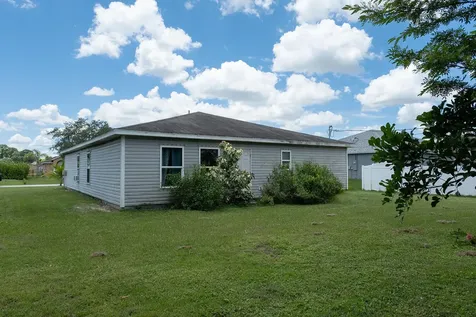 171 Se Juper Avenue Port Saint Lucie FL 34983