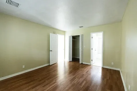 5161 W Oakland Park Boulevard Lauderdale Lakes FL 33313